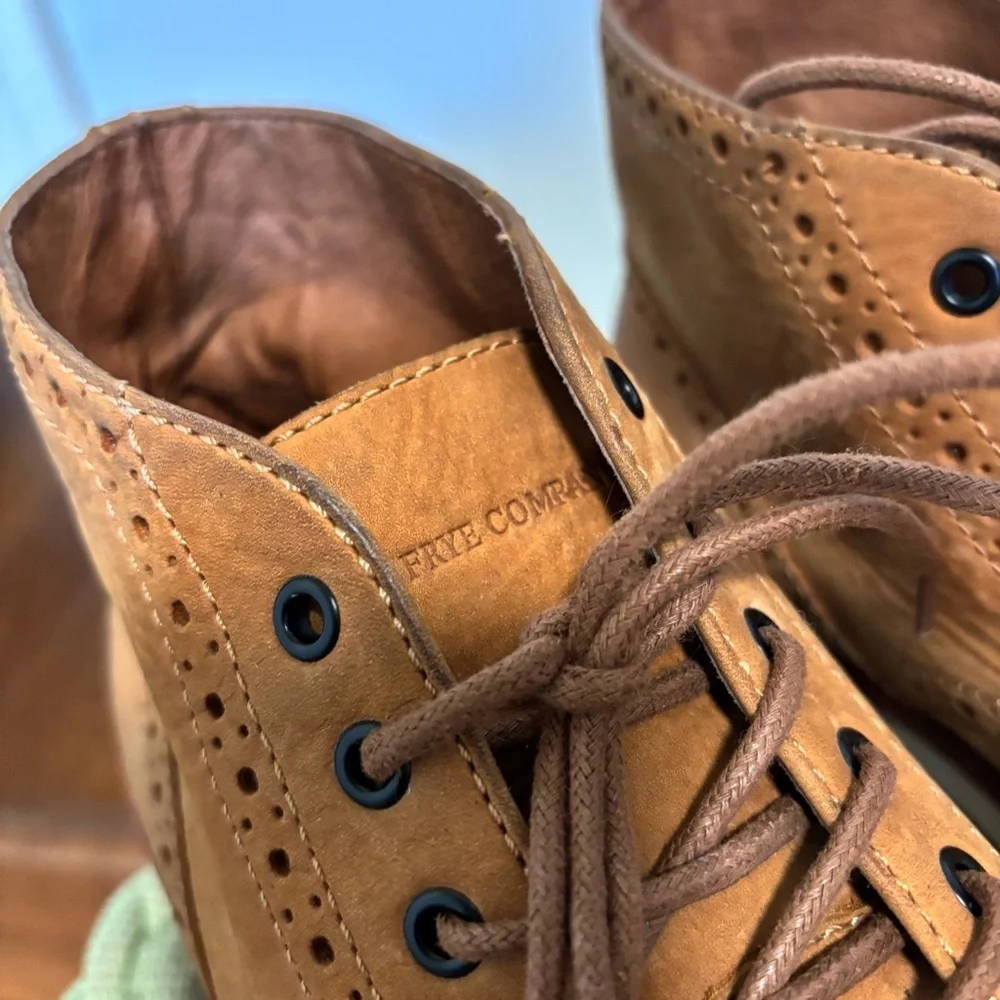Frye timeless details